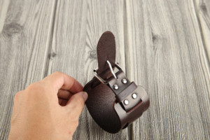 Мужской многослойный браслет из натуральной кожи в стиле европейского и американского экстравагантного панка, широкий вариант - Product Image 6