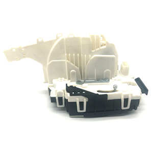Cerradura de Puerta Delantera Izquierda para Mercedes-Benz Sprinter 906, 9067202135 y 9067201435, Producto de Alta Calidad - Product Image 3