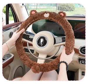 Housse de volant de <span class=keywords><strong>voiture</strong></span> en peluche, antidérapante, universelle, quatre saisons, motif dessin animé mignon pour l'hiver - Product Image 4