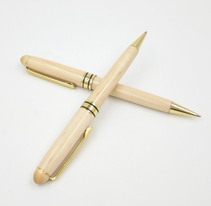 Bolígrafo de madera de arce hecho a mano con punta de bola - Product Image 1