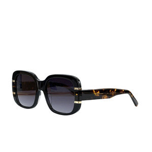 Gafas de sol cuadradas con lentes grises degradados, protección UV400, estilo urbano unisex Z2968E - Product Image 5