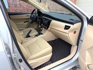 El Corolla 1.6 CVT Sedán de Gasolina con Volante a la Izquierda Es Económico - Product Image 5