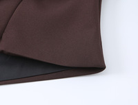 Blazer de bureau sur mesure avec plis sur la poitrine, simple boutonnage, sans manches ou à manches longues, OEM par une usine de vêtements chinoise