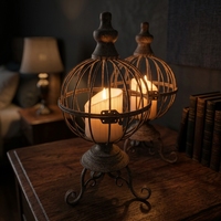 Porte-bougie sphérique rustique en métal en forme de cage à oiseaux avec base trépied, lanterne décorative pour bougie pilier, décoration de table style ferme