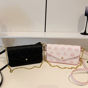 Sacs à <span class=keywords><strong>Main</strong></span> en Cuir PU à Impression Personnalisée au Design Unique, Sacs à Bandoulière Tendance et Bon Marché, Sacs Fourre-Tout Élégants pour Femme - Product Image 3