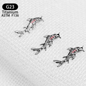 Piercing d'oreille en titane G23 F136 de qualité implantable, motif poisson-chat, longueur 10 mm, design animal, pour usage quotidien - Product Image 4