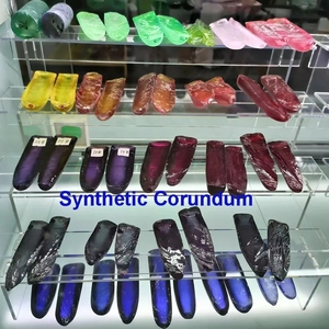 Corindon synthétique brut vert clair de haute qualité non taillé - Product Image 5