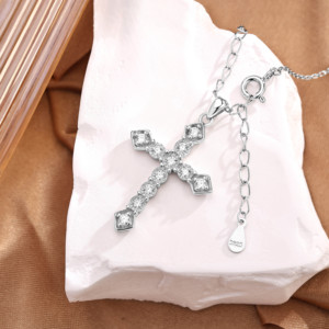 Kalung Liontin Salib Kristen Perak Sterling 925 Klasik dengan Logo yang Dapat Dikustomisasi dan Zirkonia Kubik 5A - Product Image 4