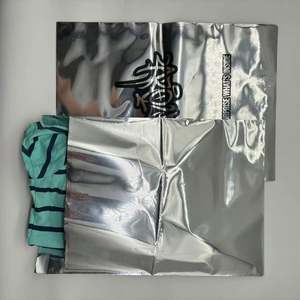 Bolsa de Envío de Poliéster Biodegradable y Ecológica con Logotipo Personalizado para Ropa - Product Image 2