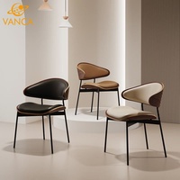 Chaises de salle à manger modernes de luxe Mobilier de restaurant en cuir de qualité Design minimaliste en métal avec fonctionnalité légère Prix