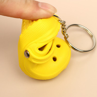 En gros, porte-clés mini pantoufle mignonne en PVC, style sabot, avec pendentif