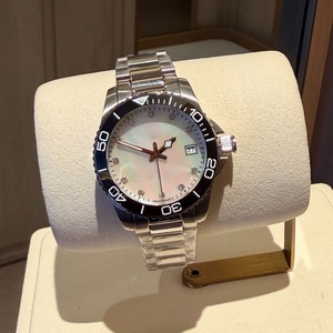 Reloj de Lujo Avanzado con Movimiento Mecánico Automático, Esfera Degradada, Manecillas y Marcadores de Hora Luminosos, Resistente al Desgaste, Longines - Product Image 5