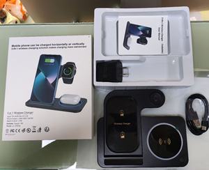 Support de chargeur <span class=keywords><strong>sans</strong></span> <span class=keywords><strong>fil</strong></span> <span class=keywords><strong>3</strong></span> en 1 Station de charge rapide pliable Dock - Product Image 4