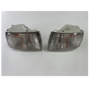 ไฟเลี้ยวสำหรับ Toyota 4Runner ปี 03-05 พร้อมหลอดไฟ OE 81521-35401 แบบฮาโลเจน - Product Image 1