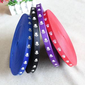Correas impresas huella <span class=keywords><strong>de</strong></span> nailon <span class=keywords><strong>de</strong></span> múltiples especificaciones personalizadas <span class=keywords><strong>para</strong></span> mascotas <span class=keywords><strong>para</strong></span> cuerdas <span class=keywords><strong>de</strong></span> remolque - Product Image 1