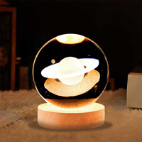Honor of Crystal Lampe boule de cristal de haute qualité 6cm Base en bois Boule laser 3d lumineuse