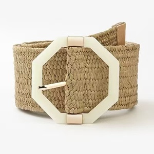 Cinturón ancho <span class=keywords><strong>de</strong></span> <span class=keywords><strong>rafia</strong></span> personalizado para <span class=keywords><strong>mujer</strong></span> con hebilla <span class=keywords><strong>de</strong></span> resina, tejido elástico y diseño decorativo informal - Product Image 4