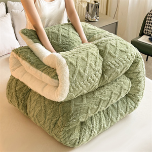 Couette Hiver Épaisse 3D Arabesque Double Face <span class=keywords><strong>Taffetas</strong></span> Polyester Épais Couverture Maison Hiver Douce Cachemire Couette Queen Size - Product Image 1