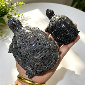Vente <span class=keywords><strong>en</strong></span> gros <span class=keywords><strong>de</strong></span> sculptures <span class=keywords><strong>de</strong></span> tortues <span class=keywords><strong>en</strong></span> pierre Yooperlite naturelle 7cm 10cm 15cm, figurines <span class=keywords><strong>de</strong></span> tortues <span class=keywords><strong>en</strong></span> <span class=keywords><strong>pierres</strong></span> précieuses sculptées à la main réactives aux UV - Product Image 5