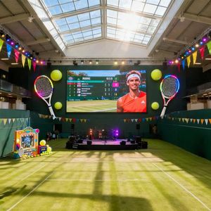 Pantalla LED de Video Wall de 231 Pulgadas para Eventos, Celebraciones, Competiciones, Reuniones y Organización de Cine en Clubes de Tenis - Product Image 1