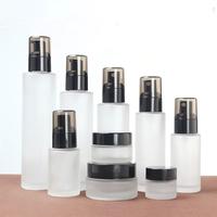Ensemble de flacons en verre cosmétiques avec pompe pulvérisatrice, couleur personnalisée, flacons de voyage rechargeables pour démaquillant, lotion et vaporisateur fin