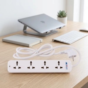 Regleta de enchufes múltiples universal <span class=keywords><strong>con</strong></span> 4 tomas de 10A (Reino Unido, UE, EE. UU.) <span class=keywords><strong>con</strong></span> <span class=keywords><strong>protección</strong></span> contra sobretensiones e indicador de encendido/apagado - Product Image 4