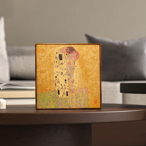 Riproduzione Artigianale in Ottone e Legno Massello con Tecnica <span class=keywords><strong>di</strong></span> Micro Intaglio della Famosa Pittura 'Il Bacio' <span class=keywords><strong>di</strong></span> <span class=keywords><strong>Klimt</strong></span>, Arte Metallica Creativa per la Casa - Product Image 2