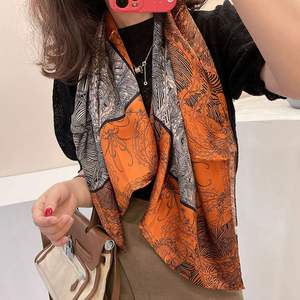 Écharpe en soie à motif de points carrés pour femmes AIMA - Toutes saisons Options de couleur et de taille personnalisées du logo - Product Image 4