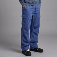 Celana Cargo Pria Model Barrel Leg Vintage Warna Biru Dicuci dengan Panel Lutut Ganda, Kantong Lipat, Tali Serut, Kancing Pinggang, Streetwear, Logo Custom