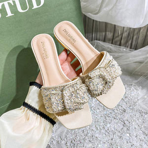 Zapatillas de perlas de diamantes de imitación con tacón de bloque bajo de 3 <span class=keywords><strong>cm</strong></span> para mujer, sandalias, zapatillas deslizantes, zapatos de mujer, zapatillas con lazo, sandalias, <span class=keywords><strong>calzado</strong></span> de mujer - Product Image 3