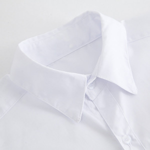 Chemises blanches unisexes à manches courtes de haute qualité pour les uniformes de <span class=keywords><strong>chemise</strong></span> d'école douce d'étudiant avec logo - Product Image 3