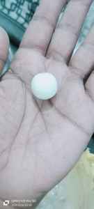 Cuentas de Hueso Natural Blanco Talladas a Mano en Forma Redonda con Orificios Perforados para la Fabricación de Joyas y Proyectos de Manualidades - Product Image 3