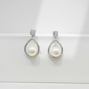 Boucles d'oreilles clous en argent sterling 925 plaqué or 18 carats avec perle, style vintage, géométriques, uniques et tendance, pour usage quotidien - Product Image 4