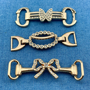 Hebilla de metal para zapatos con diamantes de imitación en forma de T para zapatos de cuero, sandalias planas para mujer - Product Image 1