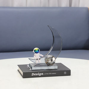 قطع ديكور غرفة المعيشة للمنزل رائد الفضاء سطح المكتب راتنج الجسم المزخرف - Product Image 6