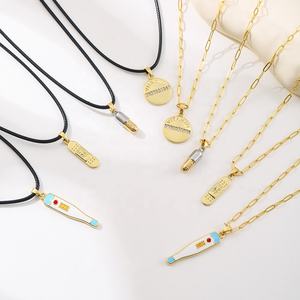 Kalung liontin tali kulit klasik, perhiasan kalung liontin dokter Suster, pil vitamin Syringe - Product Image 1