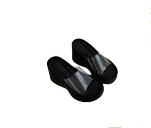 2025 nuevas zapatillas informales de aumento de suelas gruesas impermeables para mujer, chanclas de playa de estilo coreano S - Product Image 1