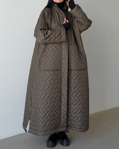 Cappotto Invernale Lungo Trapuntato Abaya da Donna, Elegante Giacca Imbottita con Cappuccio, Parka Modesto Imbottito, Abbigliamento Islamico Arabo Dubai 2026 - Product Image 1
