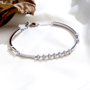 MSB-658 Messi Jewelry กำไลข้อมือแบบแท่งแบ่งส่วนประดับเพชร 9K Lab Grown Diamond แบบฝังหนามเตย ทองคำขาว 18K กำไลข้อมือแบบปรับได้ - Product Image 1