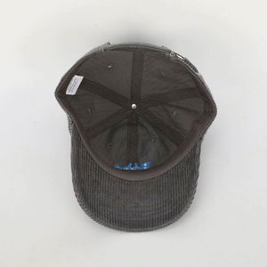 หมวกเบสบอลแบบปรับได้ 6 แผง สีพื้น ปักโลโก้ คุณภาพสูง สำหรับทุกเพศ ขายส่งตามสั่ง - Product Image 6