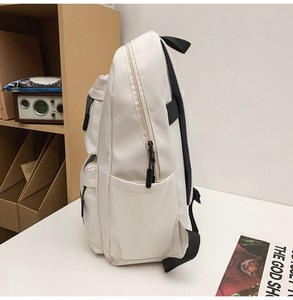 Mochilas Escolares Duraderas y Ligeras para Estudiantes, Mochilas Deportivas Juveniles Multifuncionales Impermeables de Bajo Costo Personalizadas de Fábrica - Product Image 4