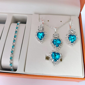 Ensemble de bijoux 4 pièces en forme de goutte d'eau, collier pendentif, boucles d'oreilles pendantes, bague, serti de strass brillants, élégant pour femmes, vente chaude - Product Image 3