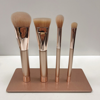 Ensemble de 4 pinceaux de maquillage magnétiques en or rose avec étui en métal, manche en bois, poils synthétiques, ensemble de pinceaux cosmétiques
