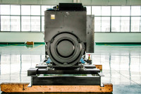 Groupe électrogène diesel industriel 6 cylindres 4 temps, puissance de pointe, type ouvert, triphasé, pour chantiers de construction au Vietnam, export OEM