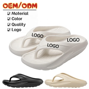 Bajo MOQ Chanclas al aire libre Diseño personalizado Chanclas de playa Moda Hombres Zapatillas de verano Zapatillas de diapositivas personalizadas con logotipo personal - Product Image 1