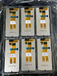 Display LCD Touch Screen Integrato per Samsung A05/A055/M05/M055/F05, Assemblaggio Schermo Interno ed Esterno - Product Image 5