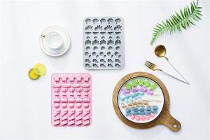 Moldes de Silicona Antiadherentes con Diseño Temático de Boliche, Reutilizables, de Grado Alimenticio, Lindos Moldes Magnéticos de Silicona para Chocolate, Dulces y Hielo - Product Image 6