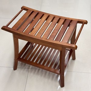 Tabouret de salle de bain en bois massif Kaijiang 60x34.5x45.5 cm, siège de douche en teck avec étagère, imperméable et antidérapant - Product Image 2