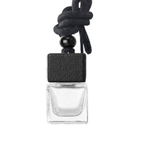 Flacon diffuseur de parfum en verre carré avec finition mate et capuchon en bois pour voiture et usage domestique