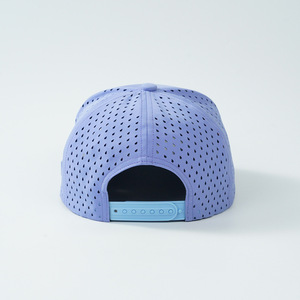 Gorra de Golf con Logotipo Personalizado, Visera Plana, Tela de Secado Rápido Perforada, Parche de Goma, BSCI, para Marcas Deportivas, MOQ 50, Muestra en 3 Días - Product Image 2